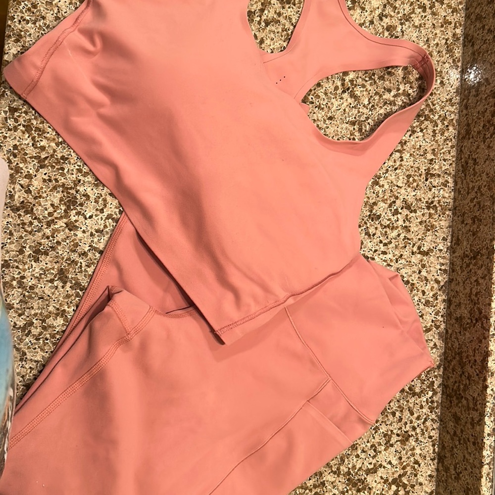 UNIQLO Workout Set